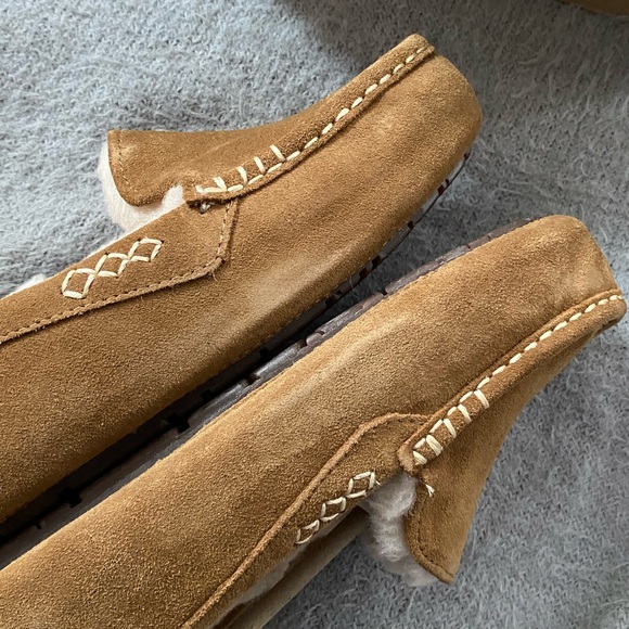UGG • Ansley Moccasins • Women’s - Picture 9 of 15